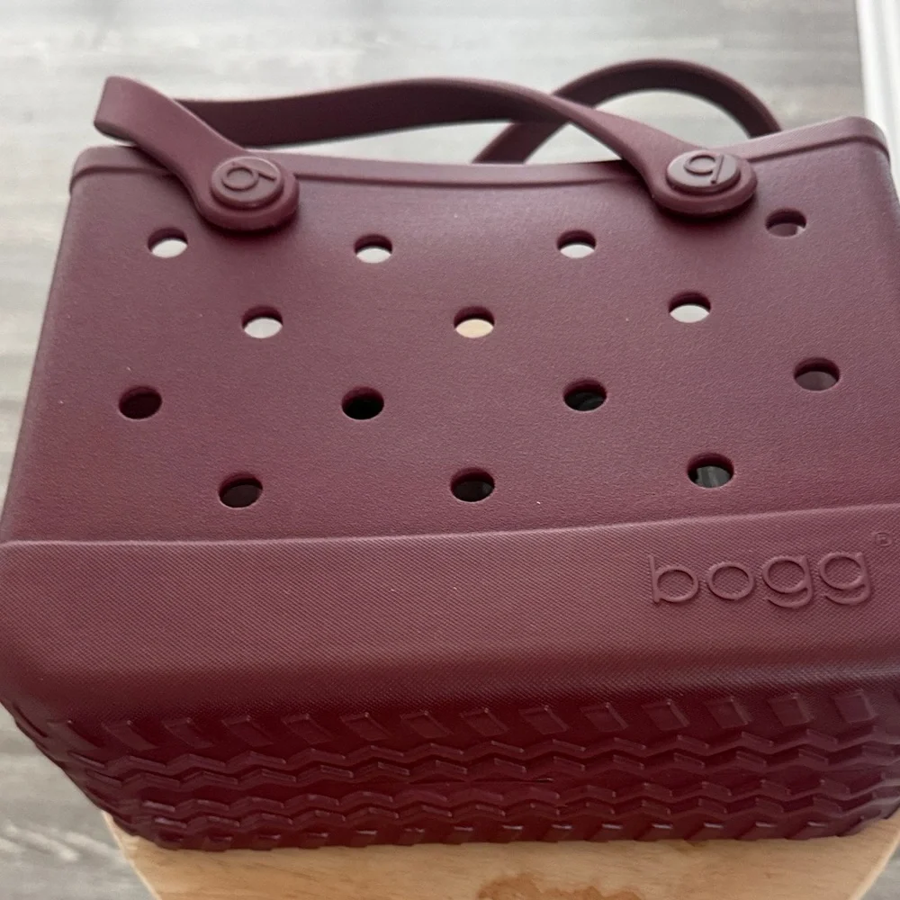 Bitty BOGG BAG Wine Color- BRAND NEW with tags! - Picture 8 of 11